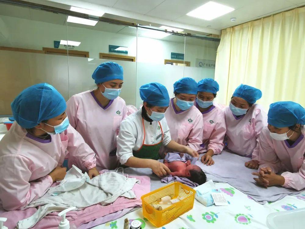 广州妇婴监护型护送